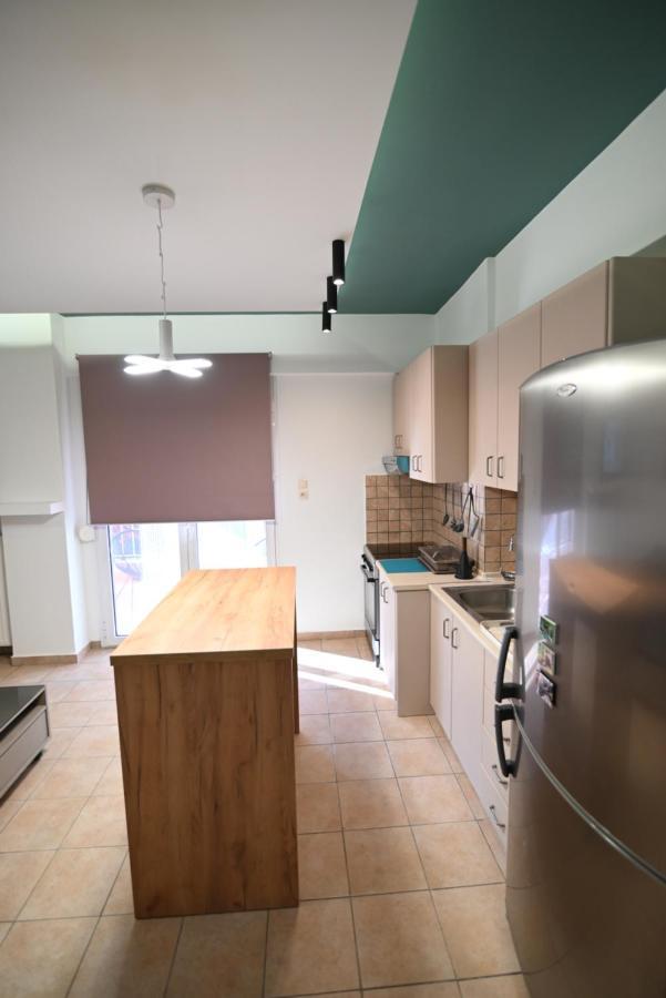 The Whole Packet A4 Center With Parking Apartment Larissa Exterior photo